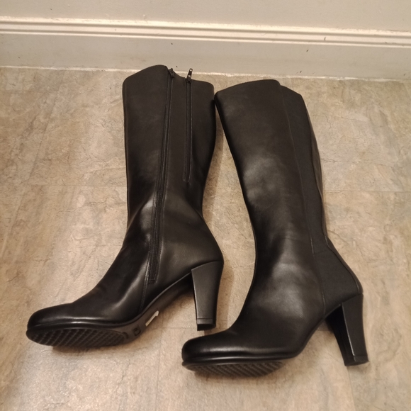 A2 By Aerosoles Heel rest Genuine Leather Knee boots Size 7 - Picture 5 of 8
